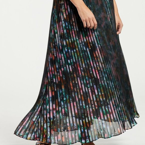 Marie Oliver Dresses & Skirts - Stunning NWT Marie Oliver pleated skirt